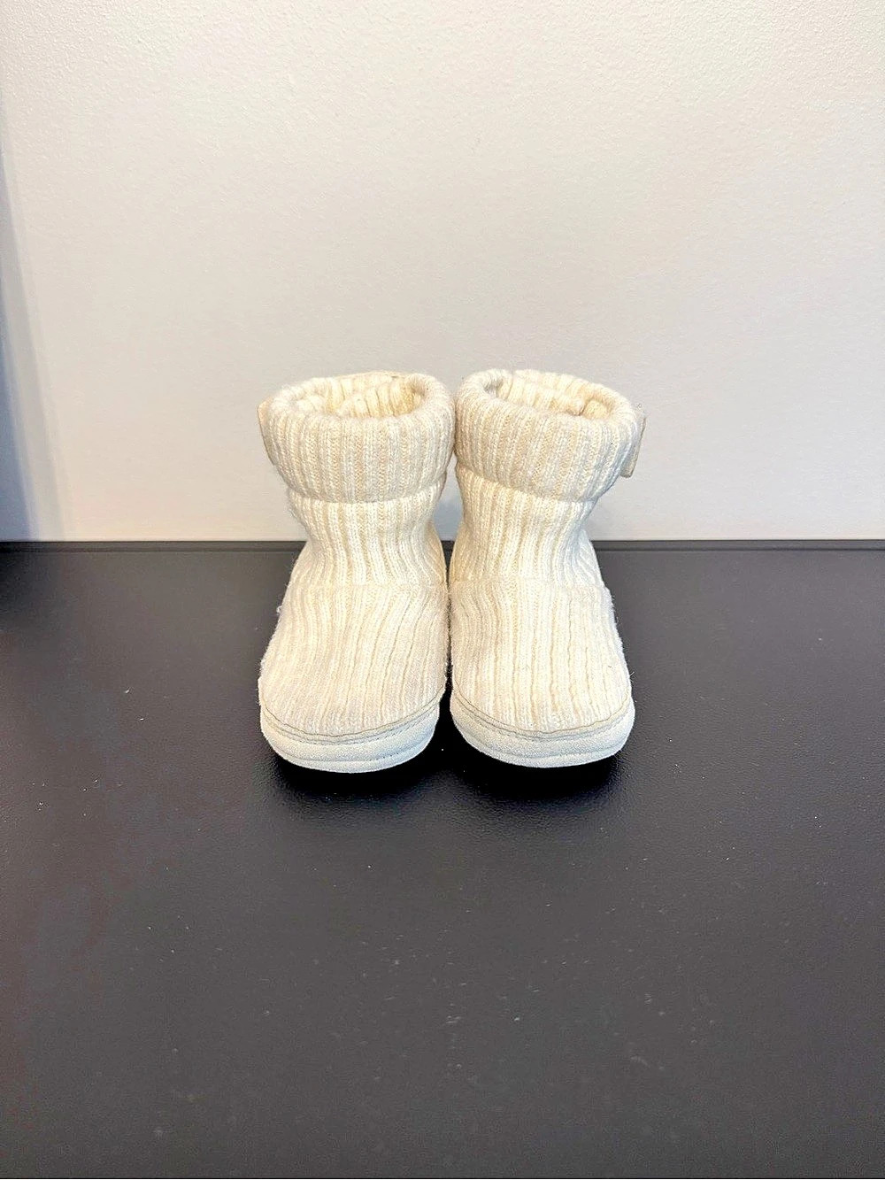 UGG Classic Skylar Baby Cream Slippers Size US 04/05 EU 20.5